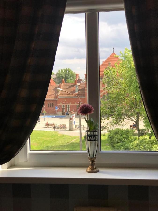 Hostel Night O'Clock Opole Bagian luar foto
