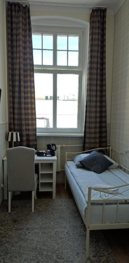Hostel Night O'Clock Opole Bagian luar foto