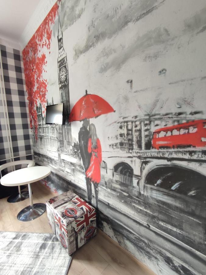 Hostel Night O'Clock Opole Bagian luar foto